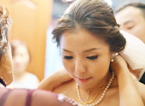 メイクシーン　結婚式
